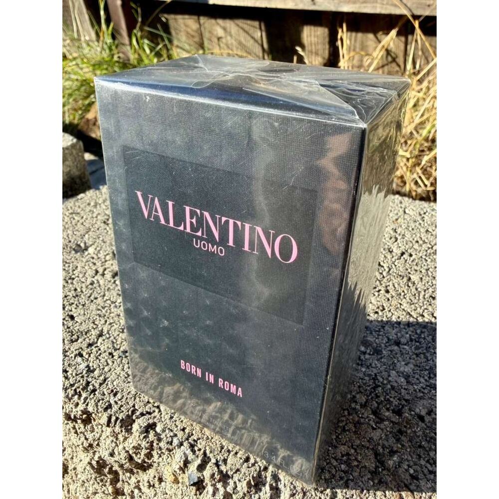Valentino Uomo Born in Roma Eau de Toilette Spray 100ml 3.4 Fl. oz - Picture 2 of 4
